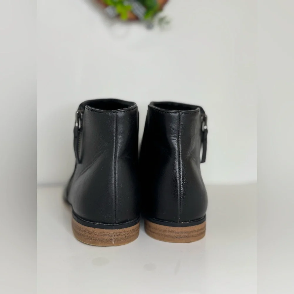 Black Ankle Boots/size 5/ big girl